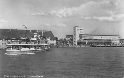 Jezioro Bodeńskie. Port we Friedrichshafen